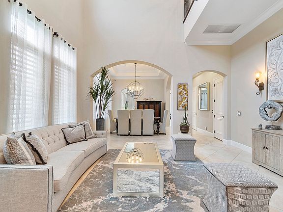 4th image of 7146 Spyglass Avenue