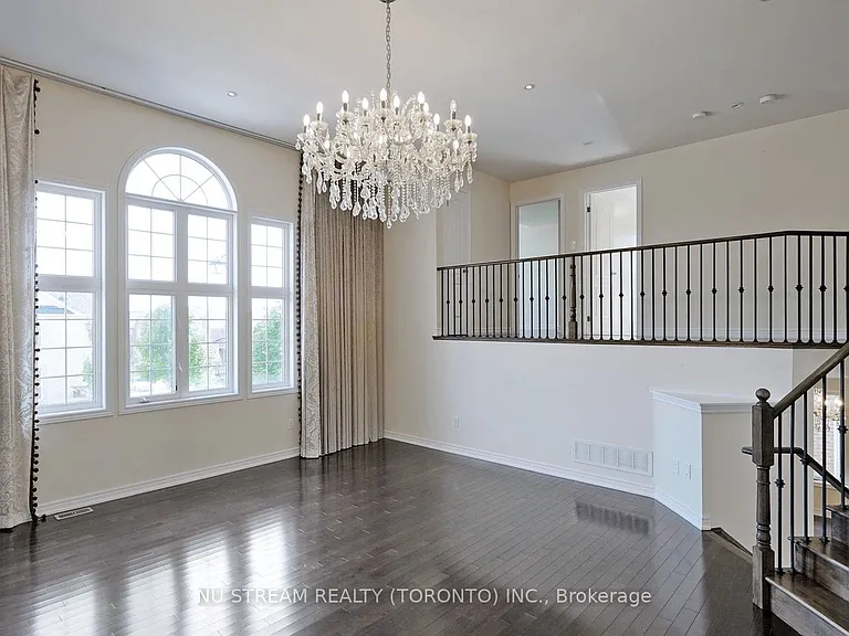 73 Serano Cres — Photo 19