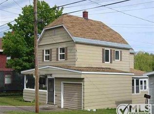 710 W Edwards Ave, Houghton, MI 49931