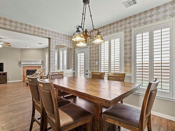2nd image of 3817 Creek Hollow Way