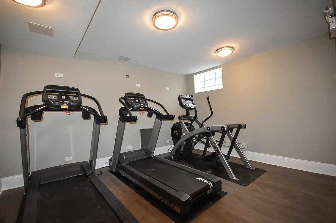 1331 W. Loyola — Photo 4