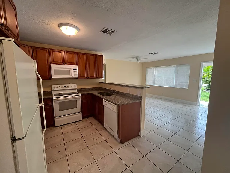 4867 Alberta Ave — Photo 26