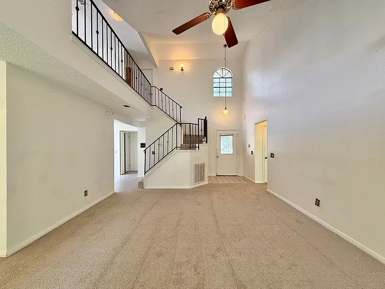 2110 Warfield Way — Photo 6