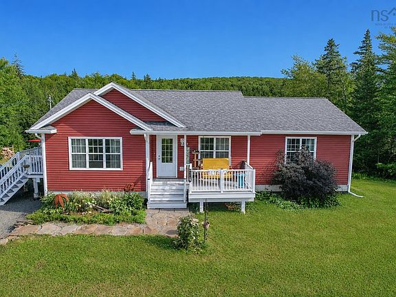 3rd image of 3975 E Bay Rd