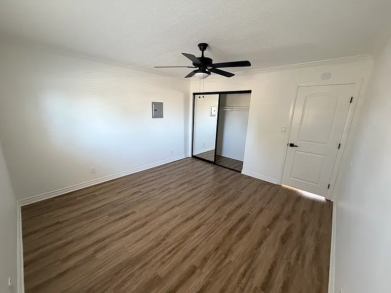 Downey North Apartments — Photo 7