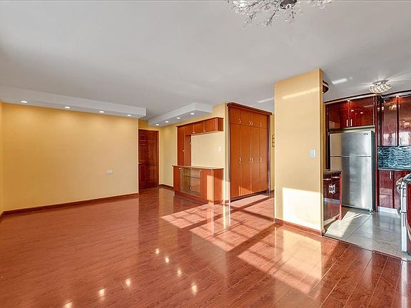 4th image of 2940 W 5th St #23M