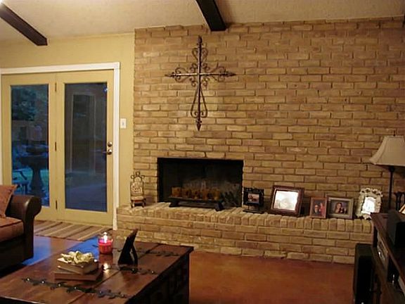 2nd image of 922 Meadowbrook Dr