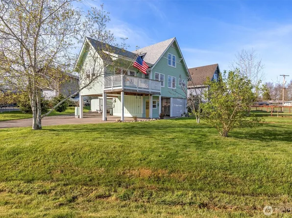1952 Washington Street, Ferndale, WA 98248
