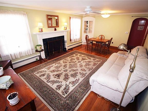 5th image of 81 Olympia Ave