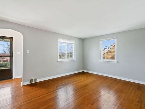 228 Highland Ave