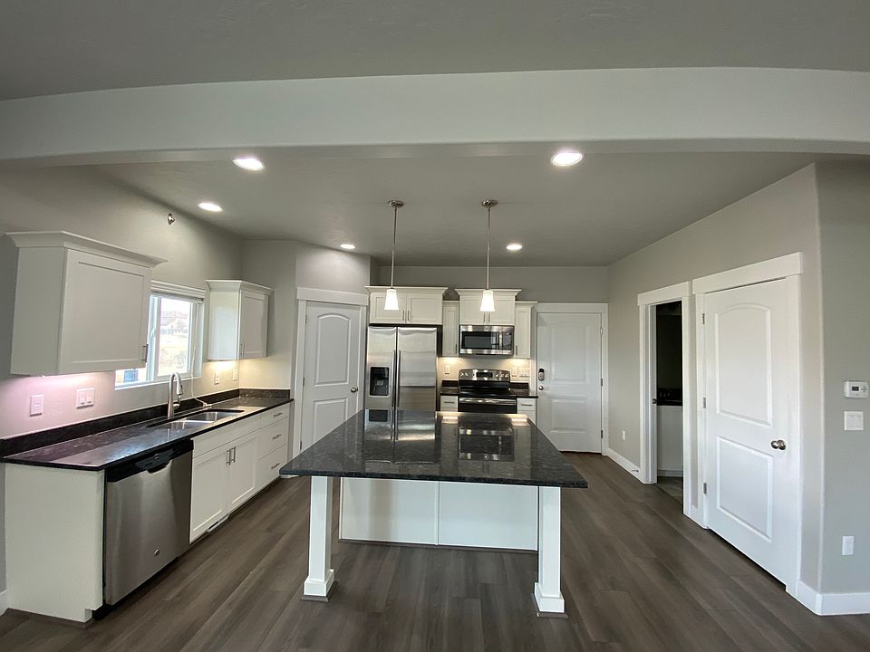 1st image of 3809 E Cunninghill Dr