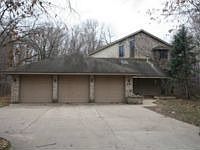 2nd image of 834 Lois Ln