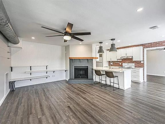 3rd image of 1500 Bay Area Blvd #294