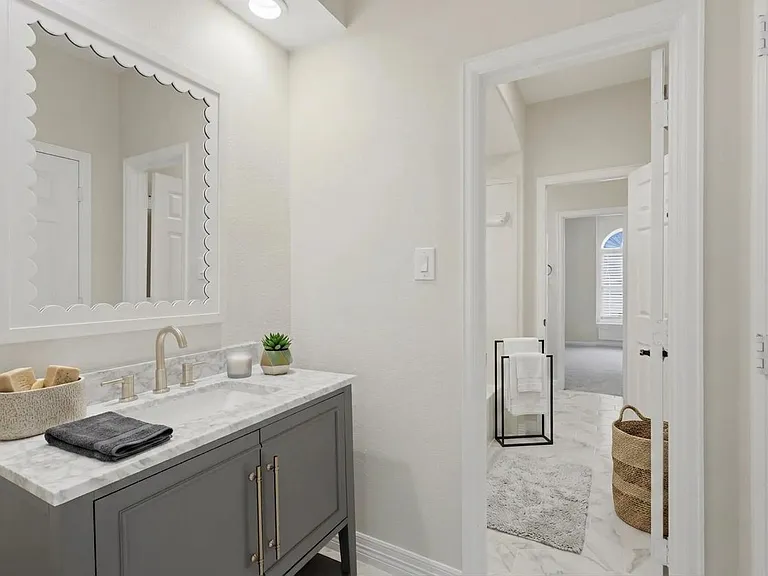 3315 Riviera Dr — Photo 37