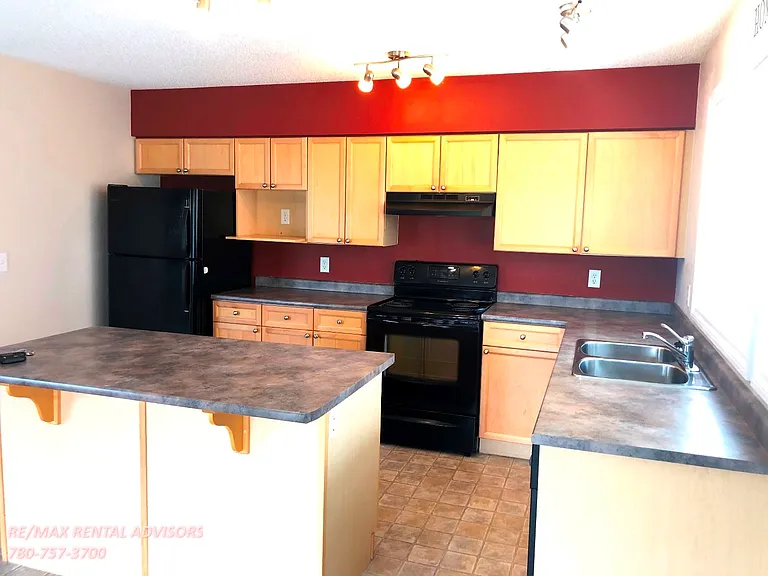 12050 17th Ave SW #87 — Photo 3