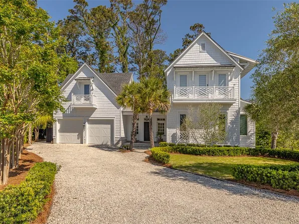 25 Country Club Ct, Saint Simons Island, GA 31522