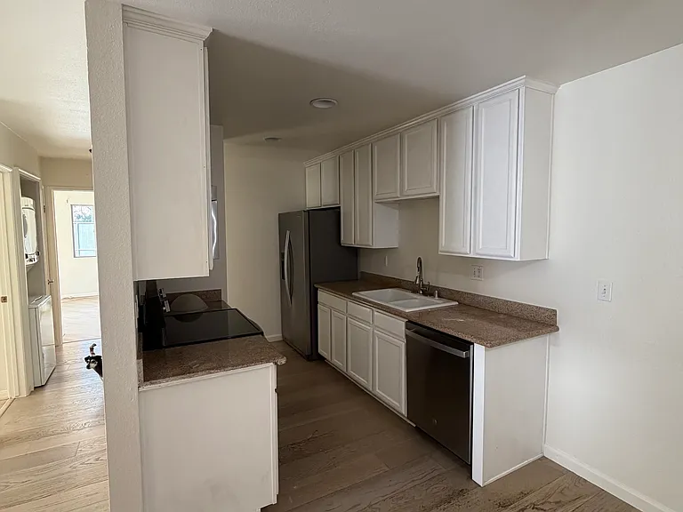 1740 S El Camino Real S #J205 — Photo 4