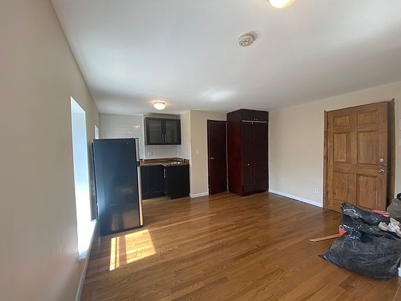 3rd image of 1095 De Kalb Ave #3B