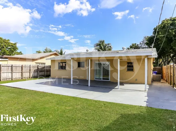 3621 NE 12th Ter, Pompano Beach, FL 33064