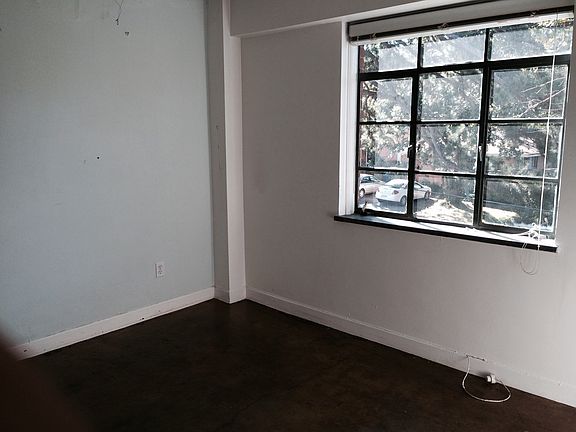 5th image of 3603 Kavanaugh Blvd APT A21