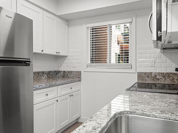 4th image of 340 N La Fayette Park Pl #116