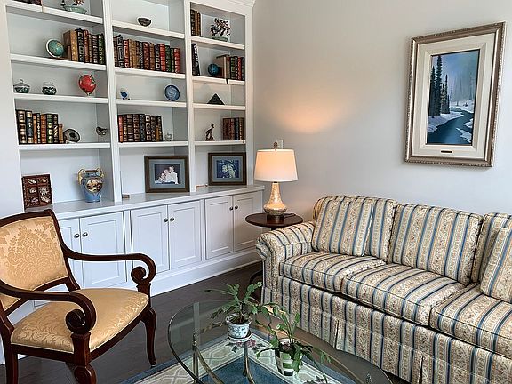 Parlor (office or bedroom)