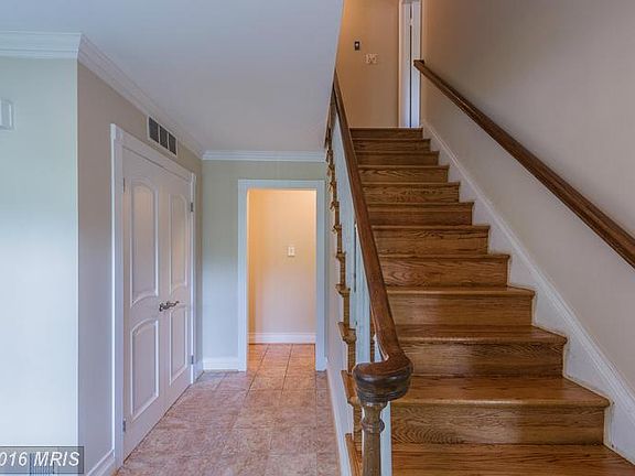 5th image of 10108 Nadine Dr