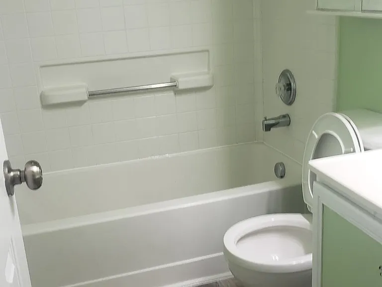 5005 Waterford Dr — Photo 9