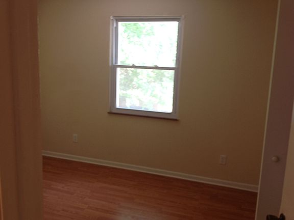3rd image of 3305 Garden Dr APT 2
