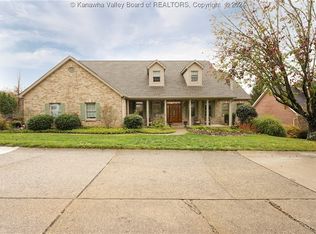 5110 Briar Meadow Dr, Cross Lanes, WV 25313