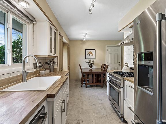 5th image of 10817 Crooked Lake Blvd NW