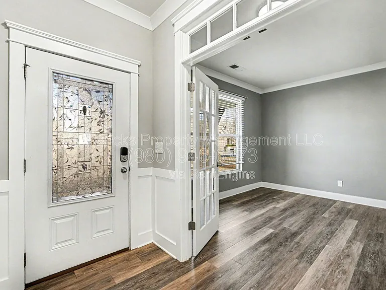 149 Kingston Dr — Photo 7