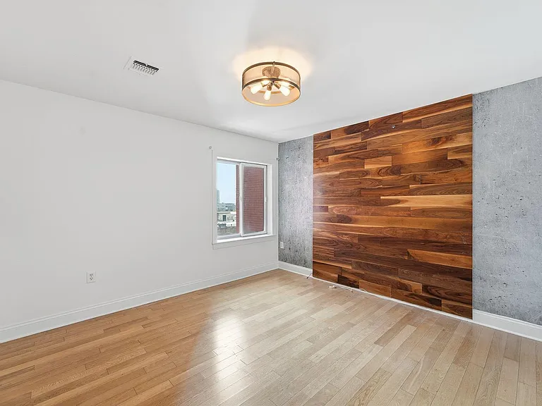 5509 Madison St #504 — Photo 15