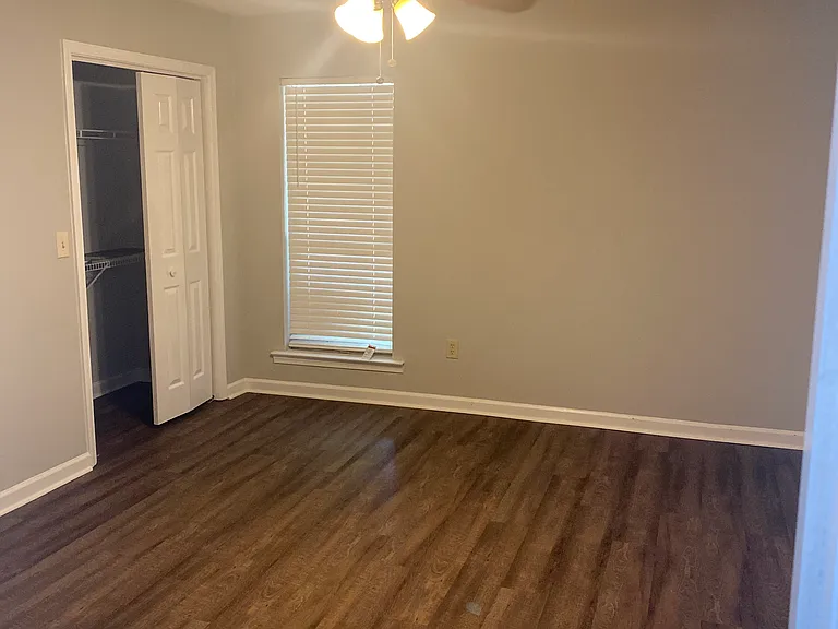 8332 Grand Oak Ct — Photo 9