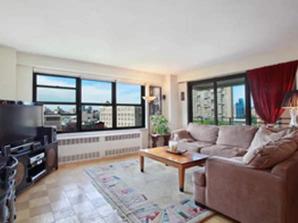 383 Grand Street image 1 of 12