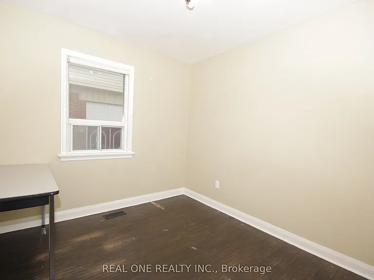 157 Shropshire Dr — Photo 8