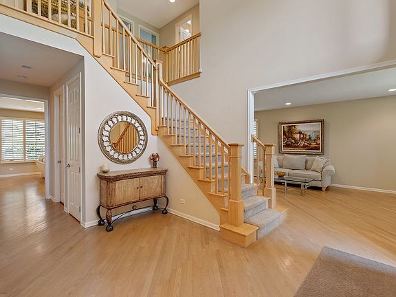 3rd image of 227 Mayer Ct