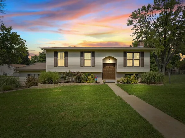 1846 Maple Ln, Arnold, MO 63010