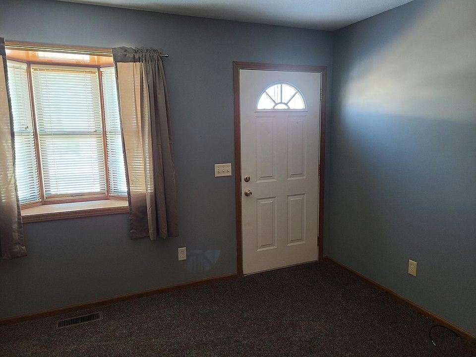 2nd image of 717 Southway Dr