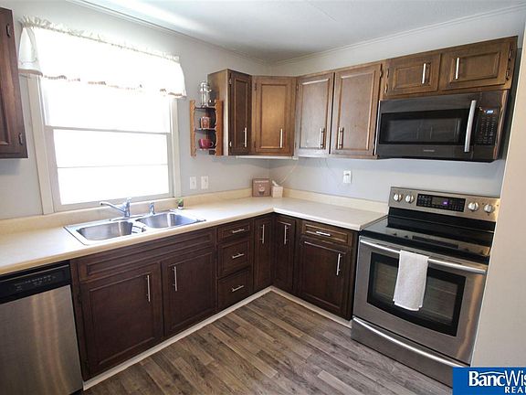 4th image of 2021 S 47th St
