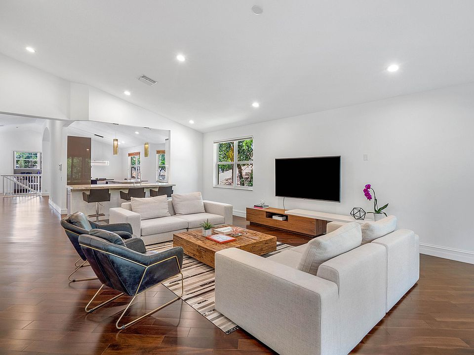 1st image of 6200 Island Bnd APT C