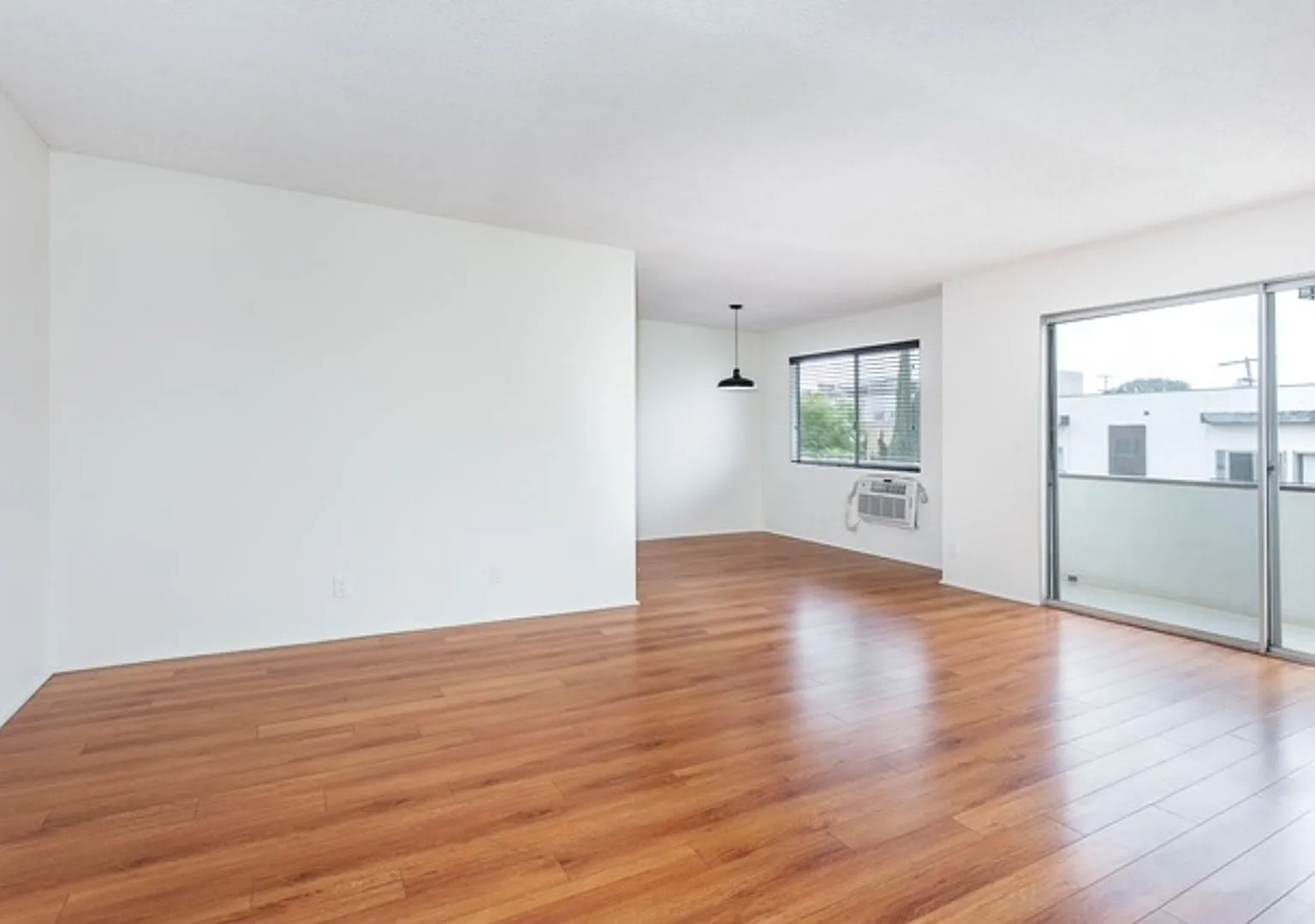 1000 S Wooster St — Photo 3