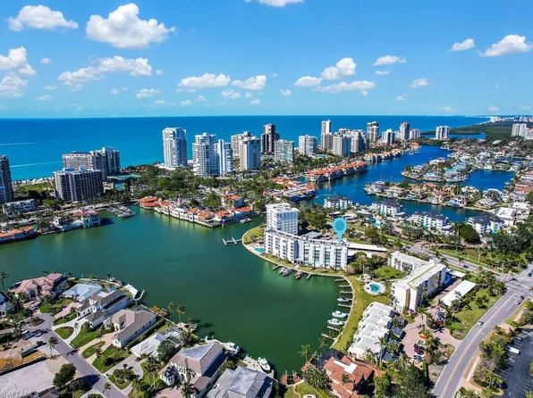 300 Park Shore DR #1A, NAPLES, FL 34103
