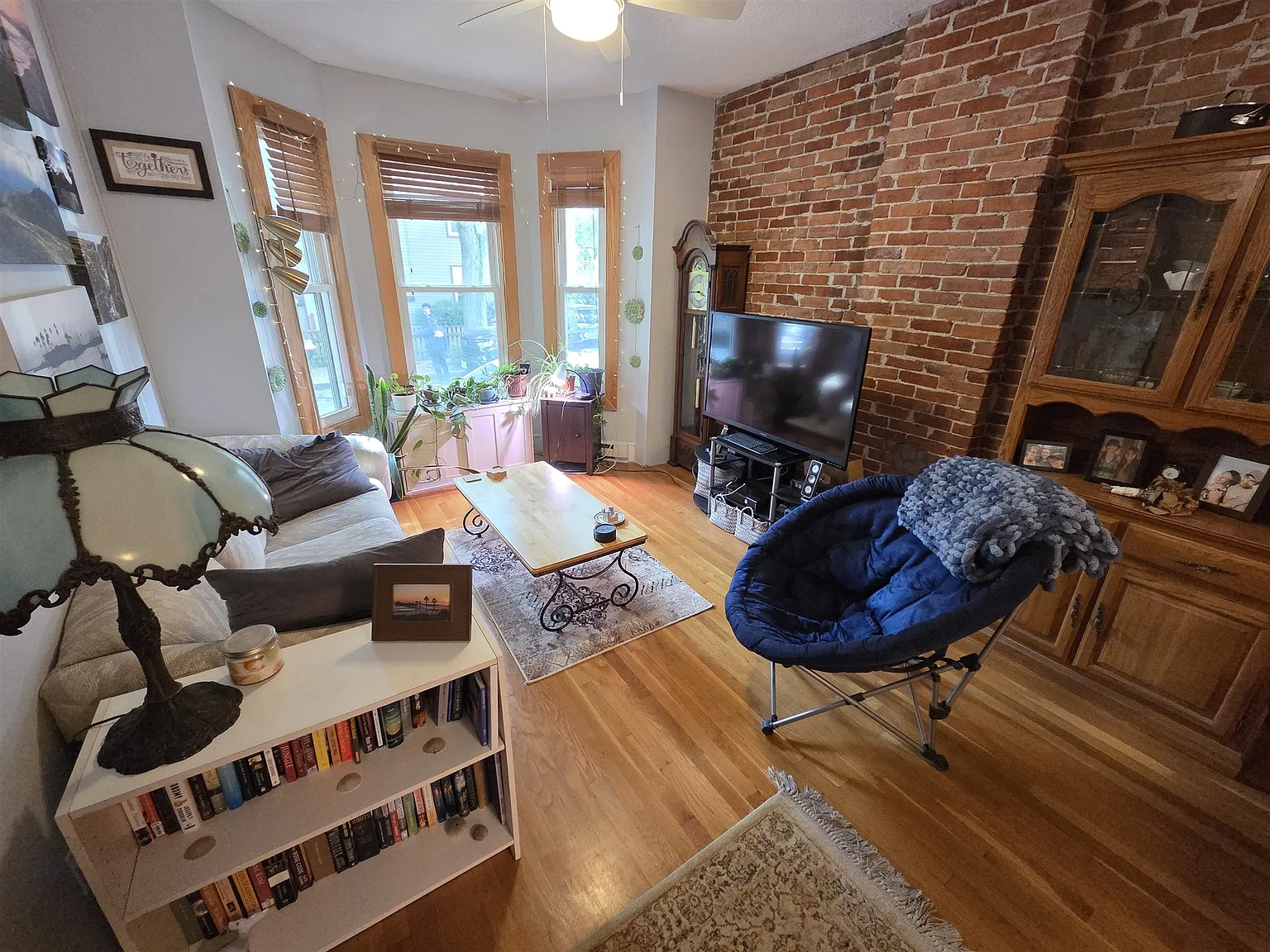 2 bed, 1000 sqft, $3,200 — Photo 1