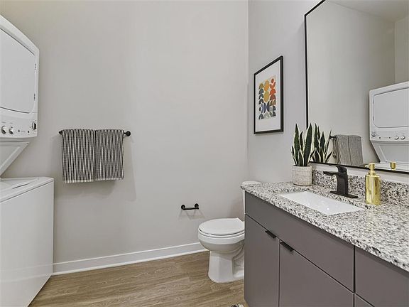 5th image of 321 W Corporation St #7114