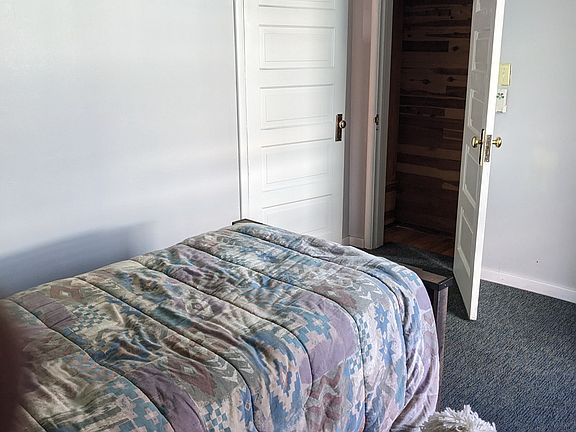 Downstairs Bedroom, Closet
