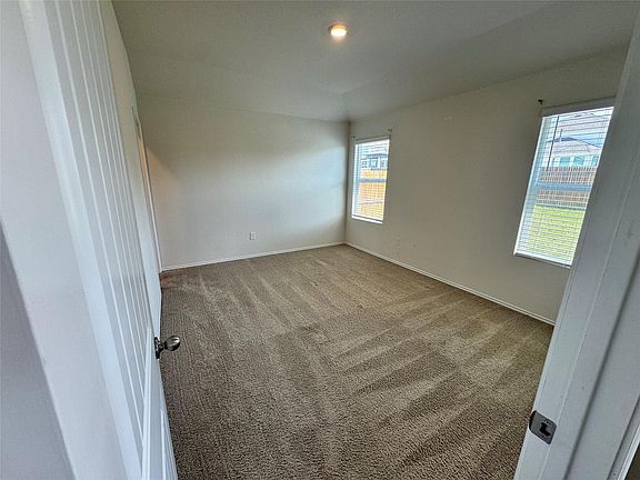 5th image of 11820 Rush Ln