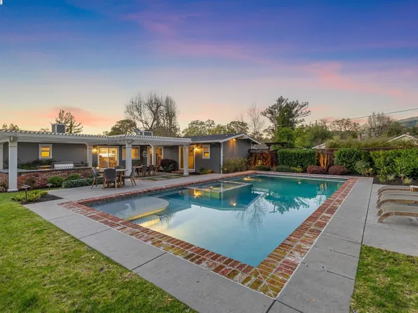 251 Fairway Dr, Danville, CA 94526