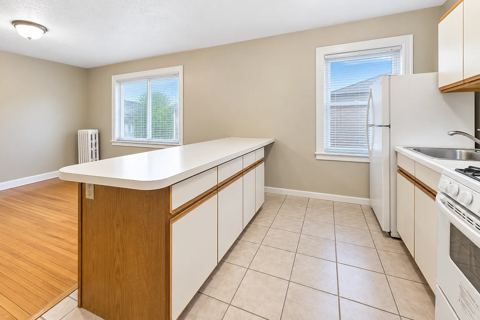 1 bed, $799 — Photo 1