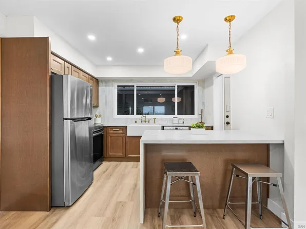 3606 Vista Rey Unit 8, Oceanside, CA 92057